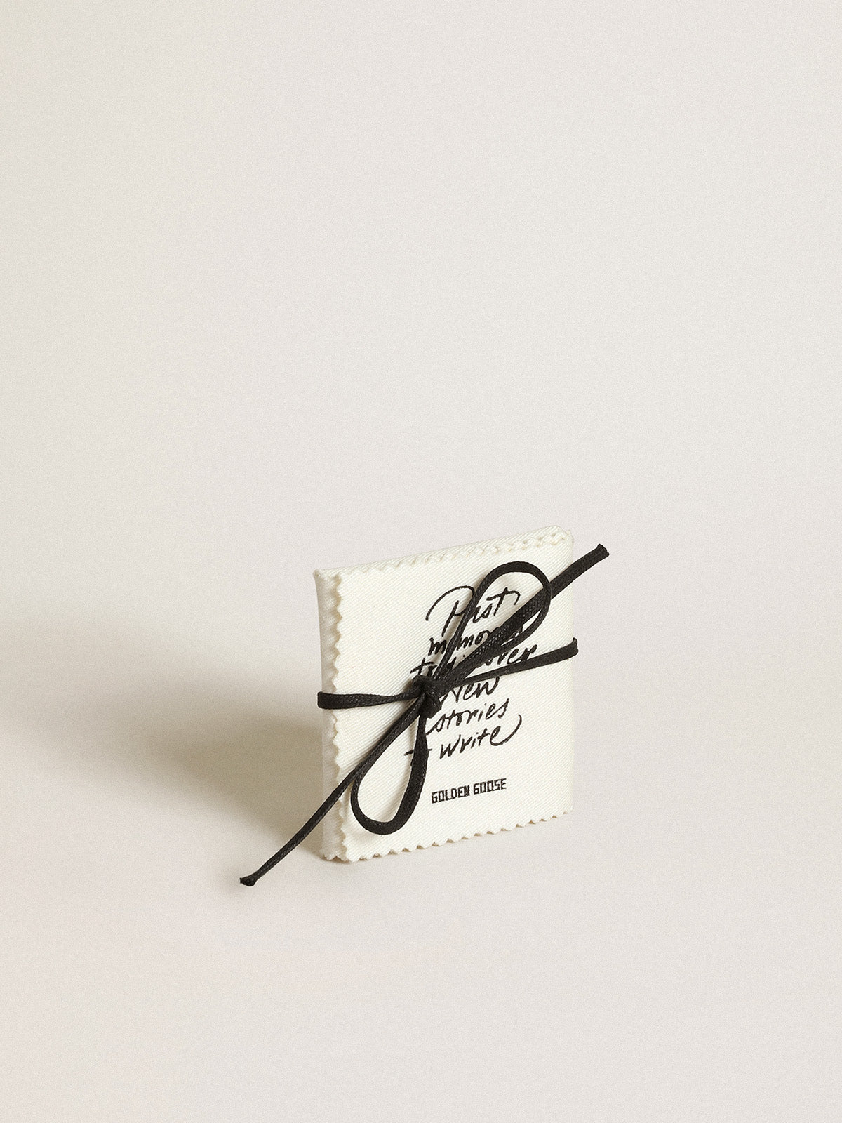 Men's lace lock with clip in old gold color with Golden lettering| Golden Goose