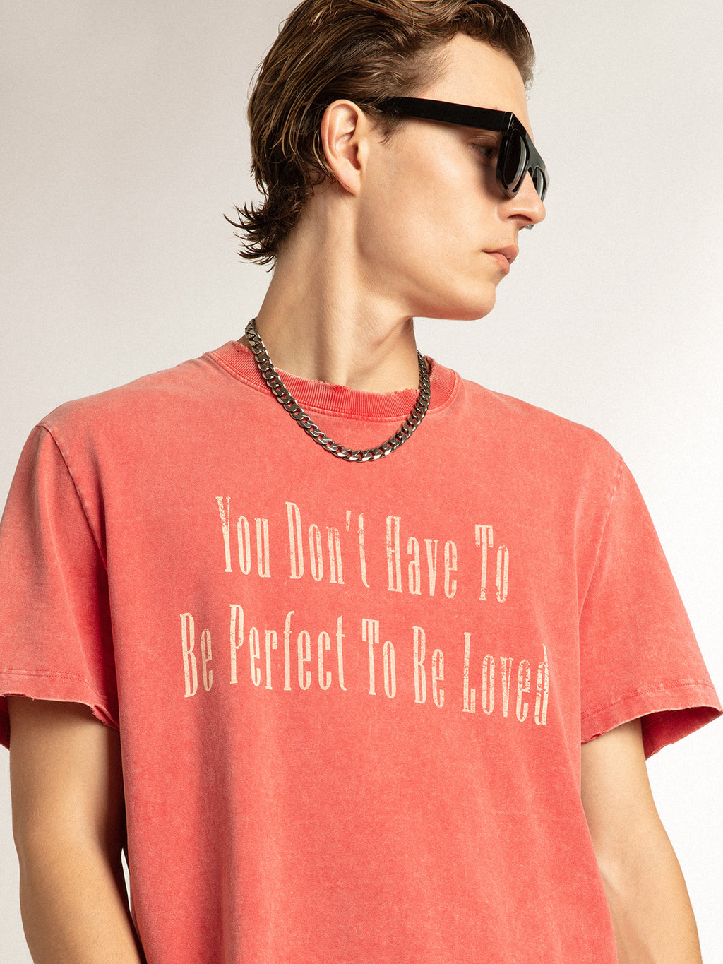 Red T-shirt with ecru printed lettering| Golden Goose