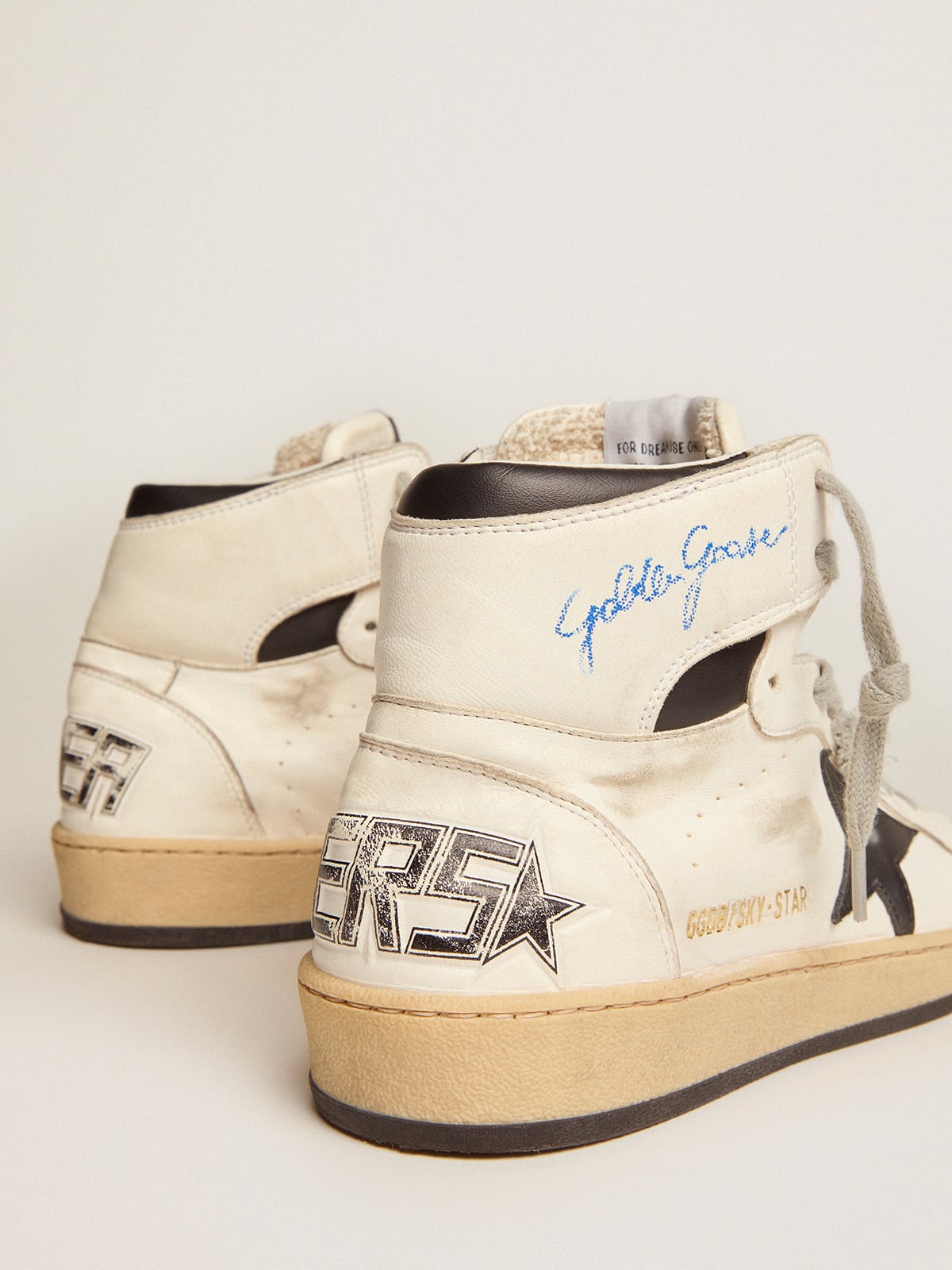Women's Sky-Star with signature on the ankle and black inserts| Golden Goose
