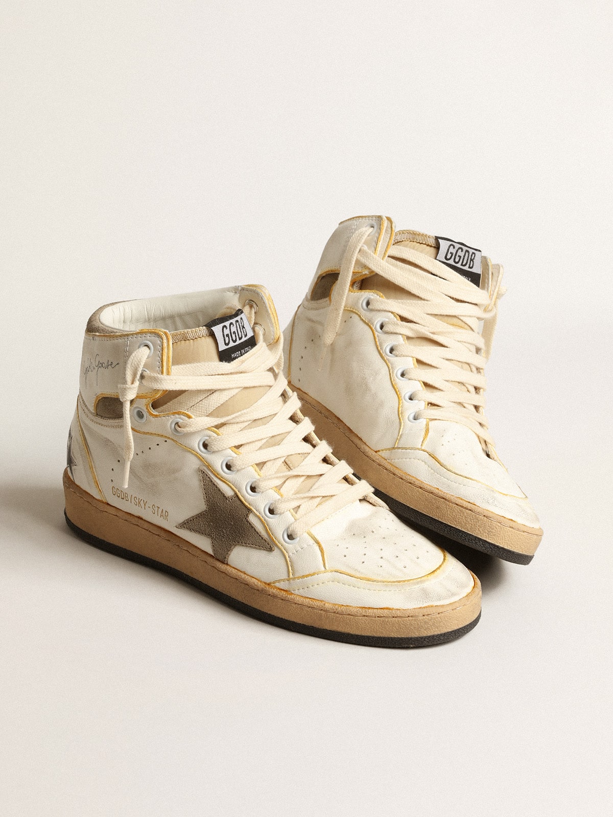 Men's Sky-Star in white nappa leather with dove-gray suede star| Golden Goose