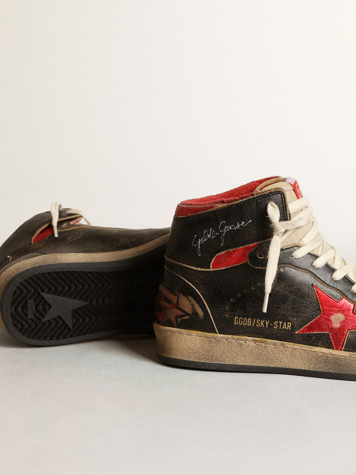 Women's Sky-Star in black glossy leather with red star| Golden Goose