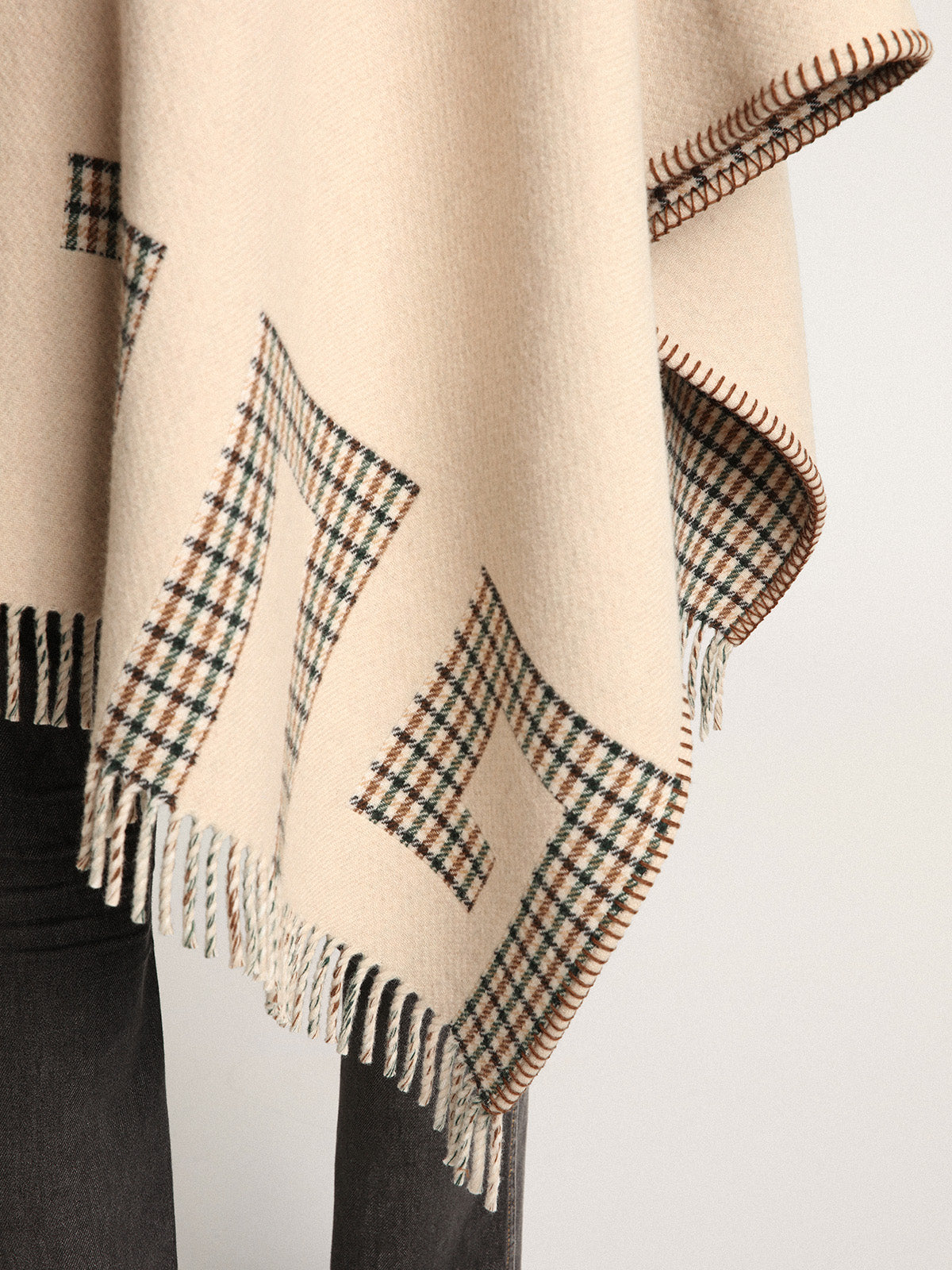 Poncho in double face cream-colored wool with check pattern and lettering| Golden Goose