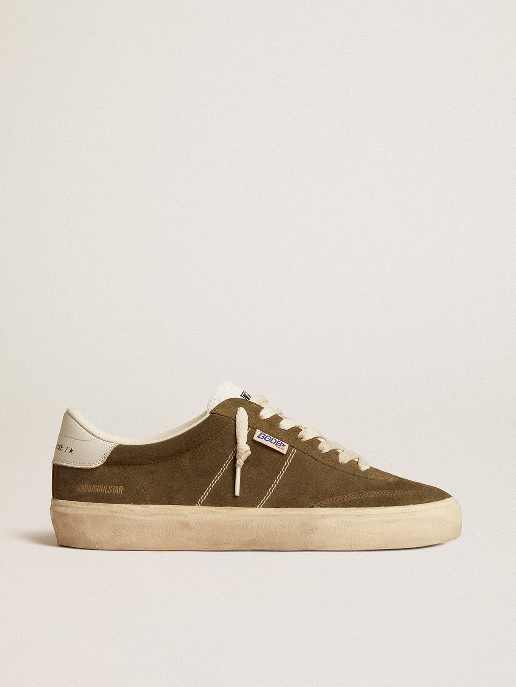Soul Star in green suede with white leather heel tab and tongue| Golden Goose
