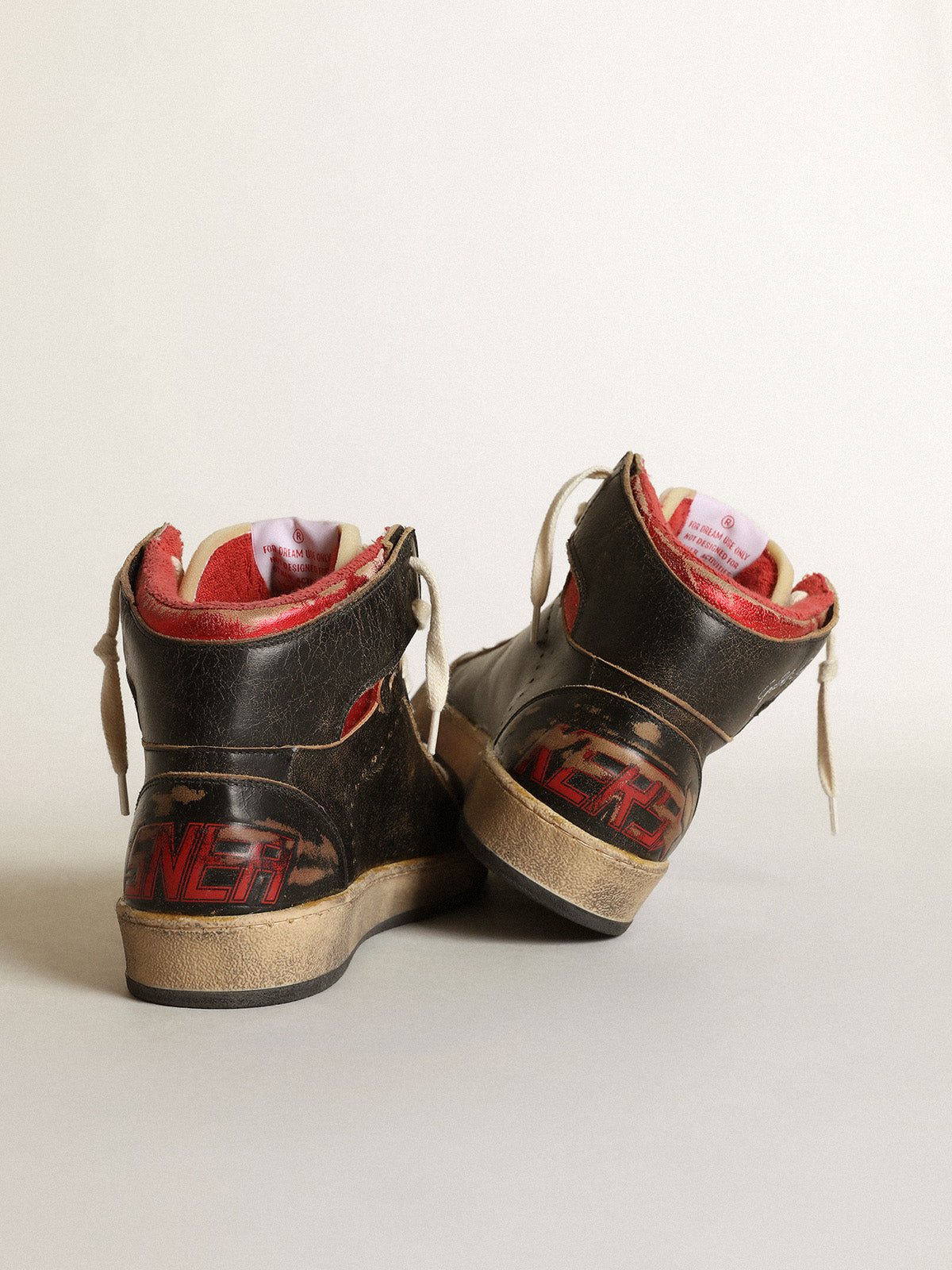 Women's Sky-Star in black glossy leather with red star| Golden Goose