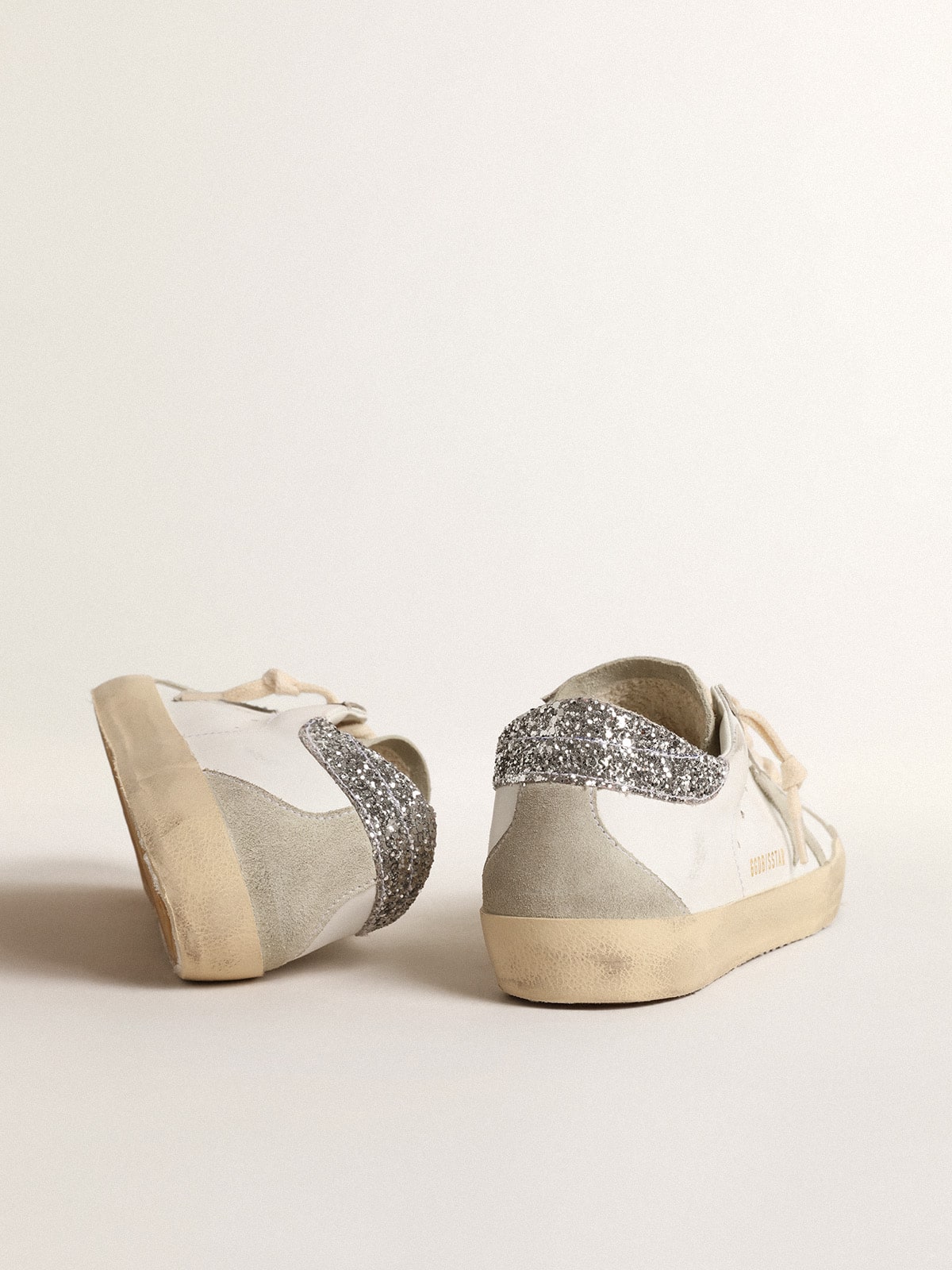 Women's Super-Star with gray star and silver glitter heel tab| Golden Goose