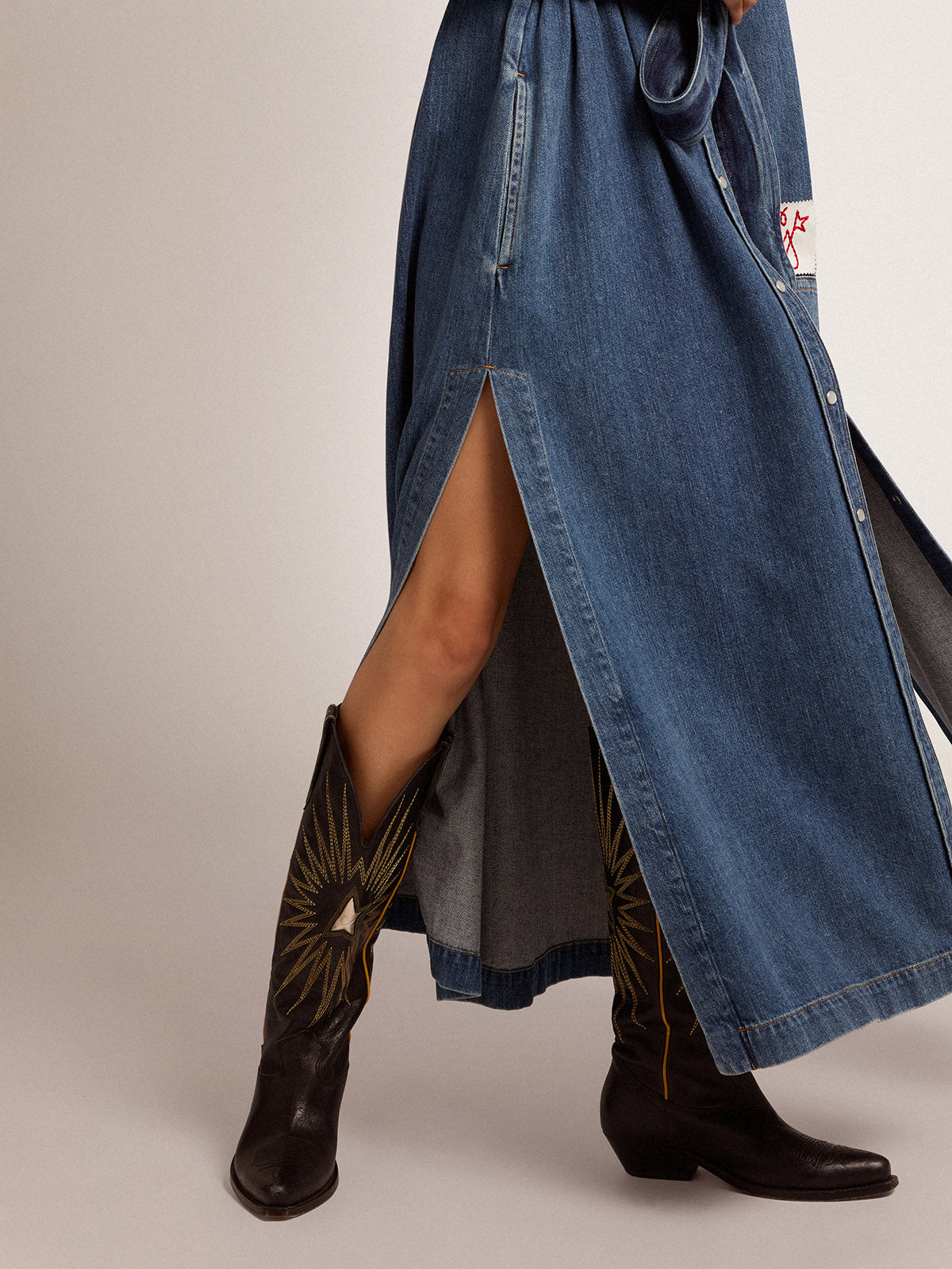 Women's boots in black leather with platinum star inlay| Golden Goose