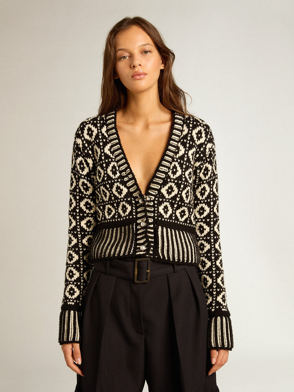 Cropped cardigan with geometric design in vintage white and black| Golden Goose