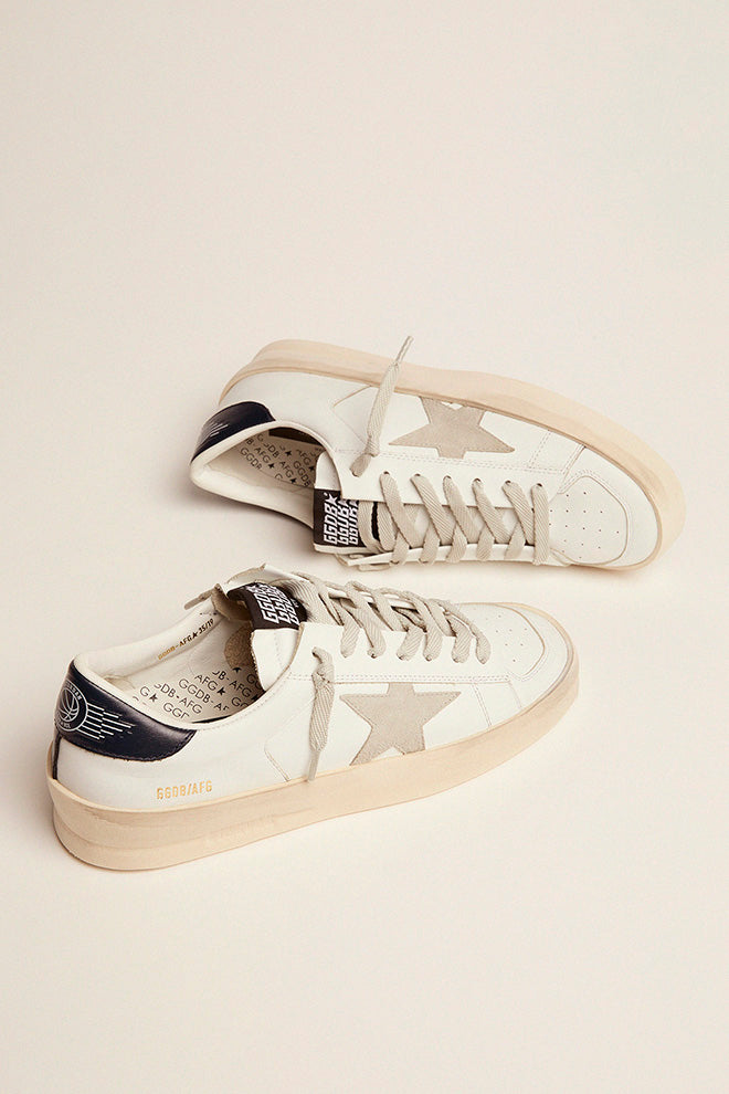 Women's Stardan with ice-gray suede star and black heel tab| Golden Goose