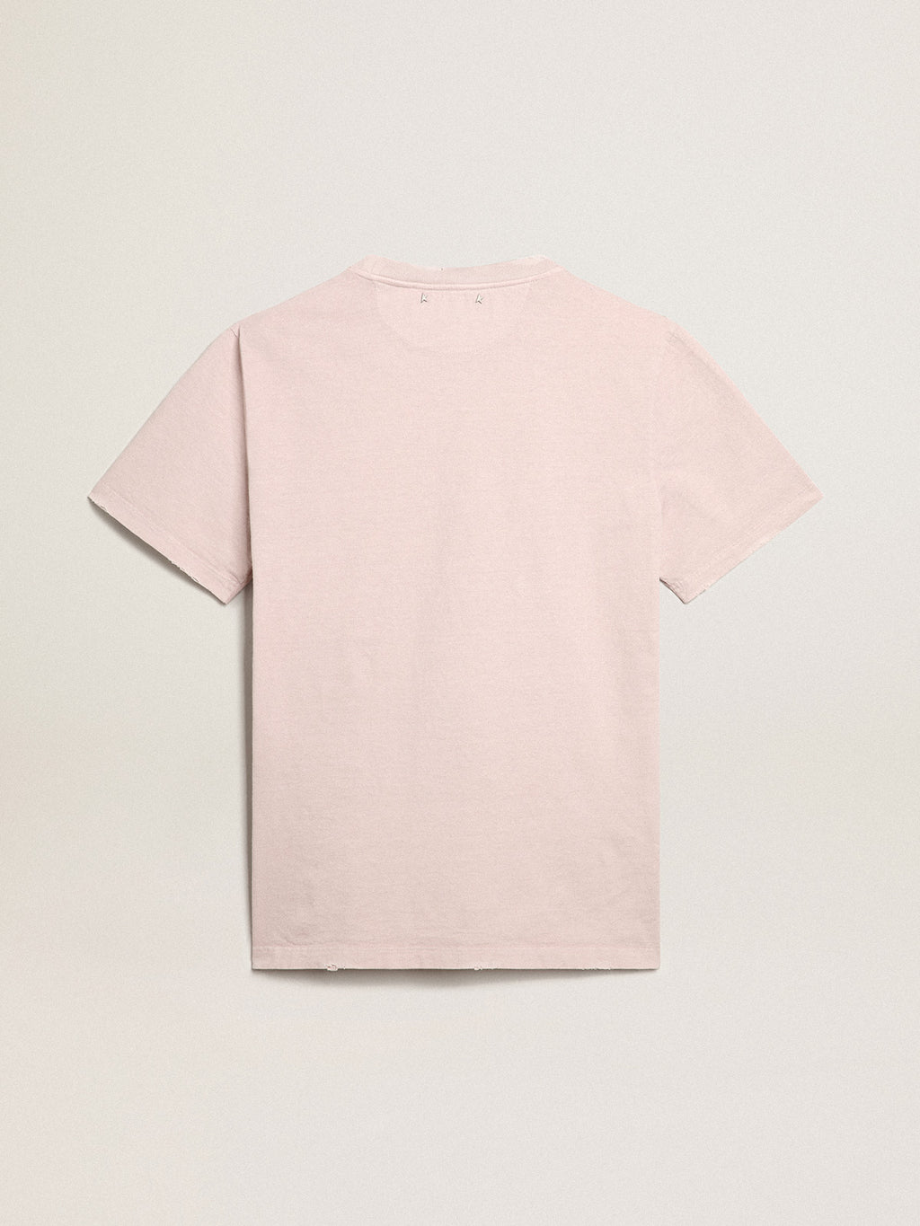 Pale pink men's T-shirt with lettering in the center| Golden Goose
