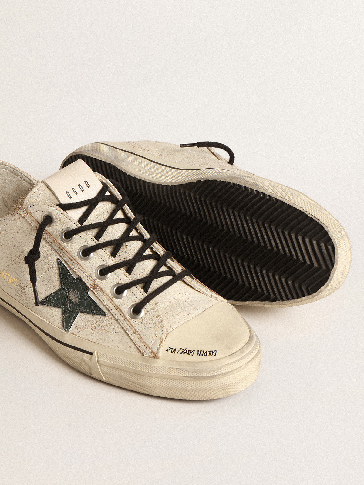 V-Star in glossy leather with metallic green crackle leather star| Golden Goose