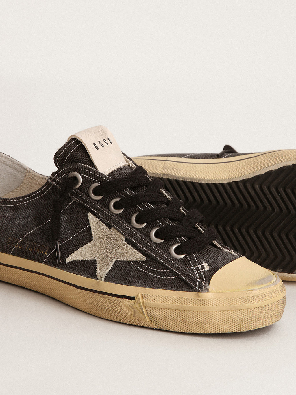 Women's V-Star LTD in black canvas with ice-gray star and heel| Golden Goose