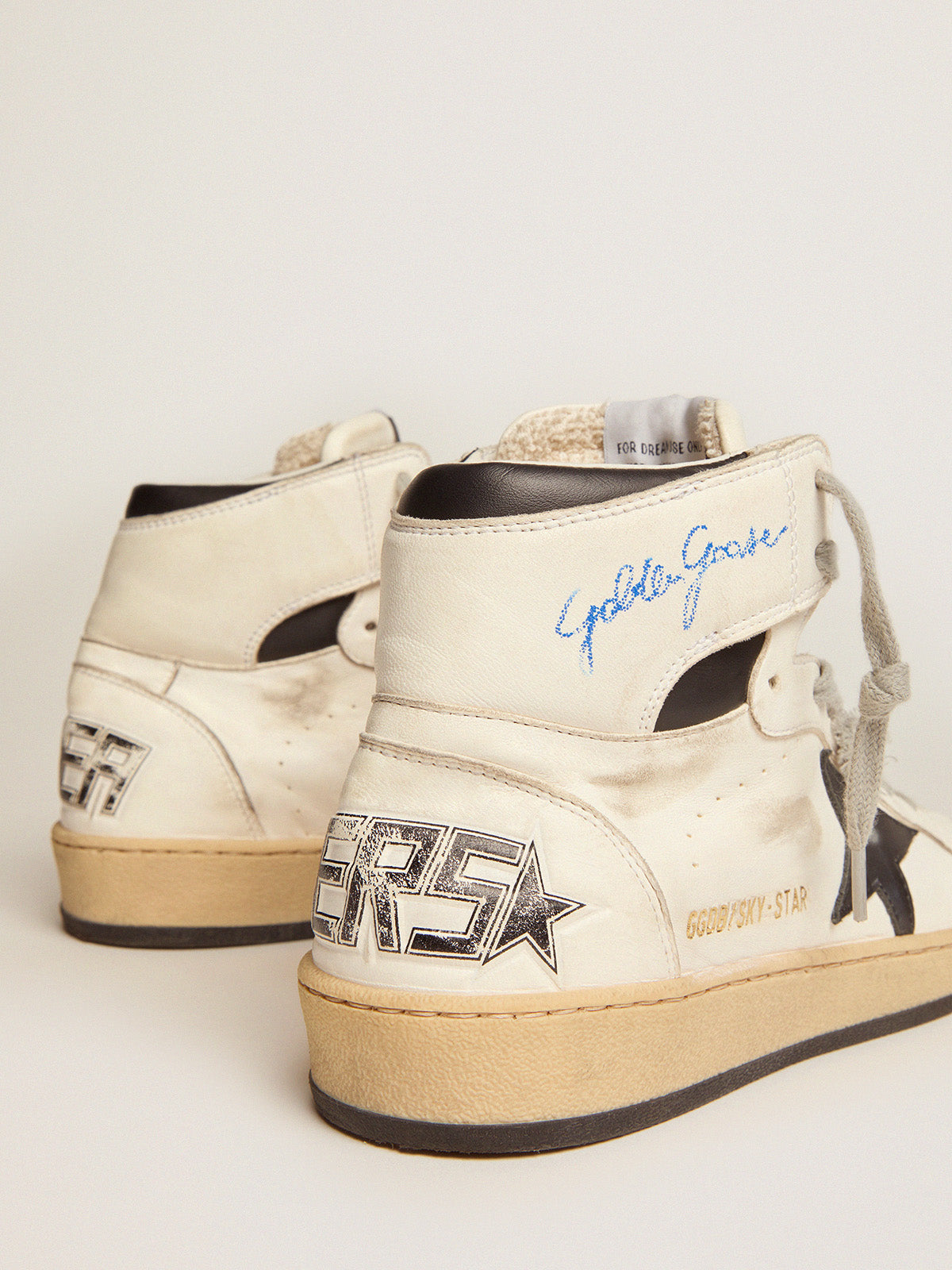 Women's Sky-Star with signature on the ankle and black inserts| Golden Goose
