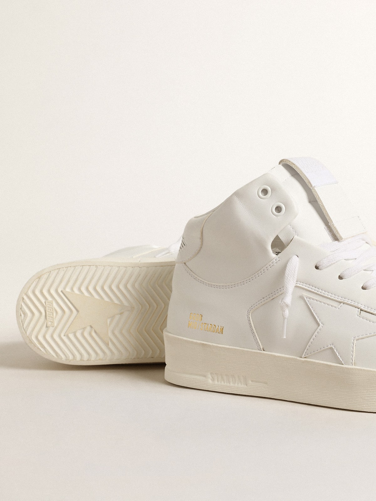 Men's bio-based Mid-Stardan with white star and heel tab| Golden Goose