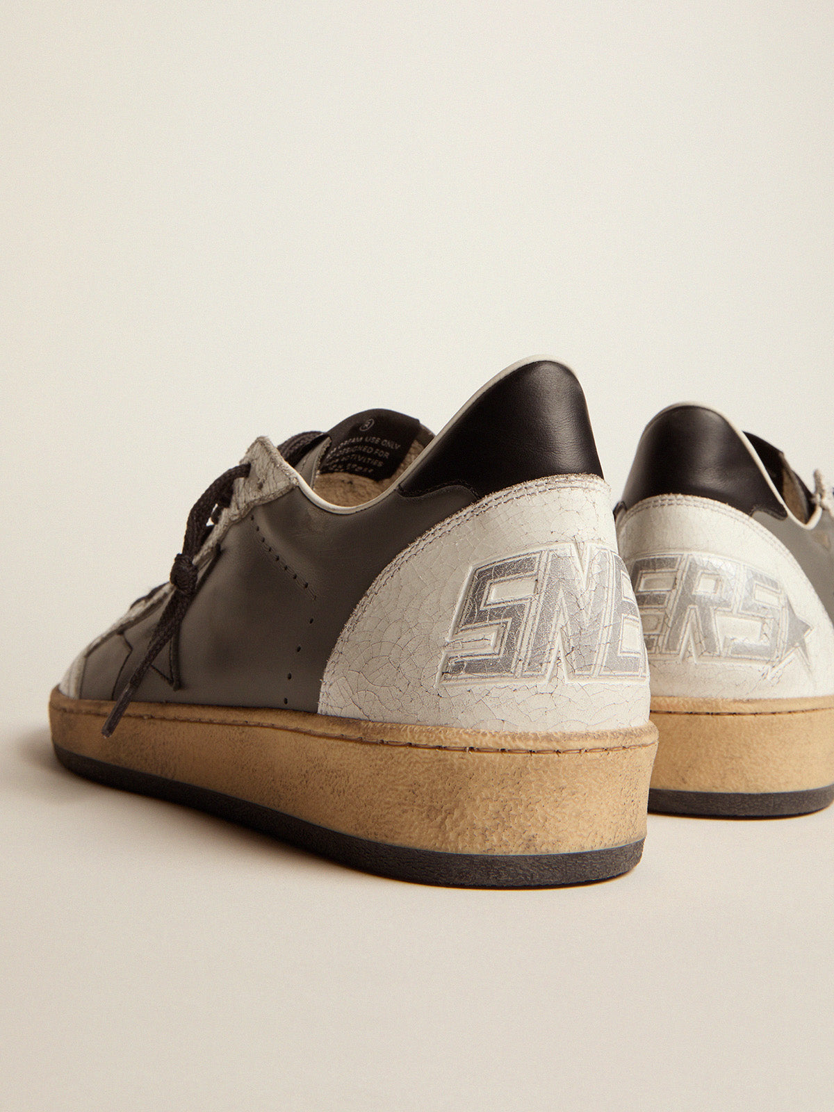 Men's Ball Star in gray leather with black star and heel tab| Golden Goose