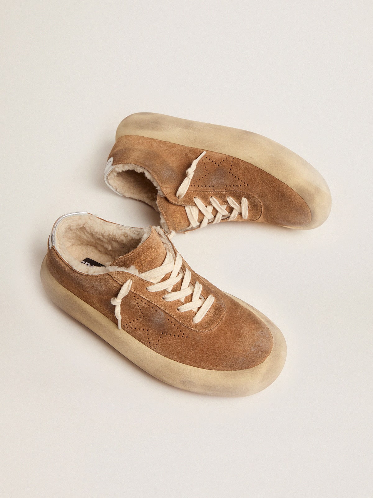 Women's Space-Star shoes in tobacco-colored suede with shearling lining| Golden Goose