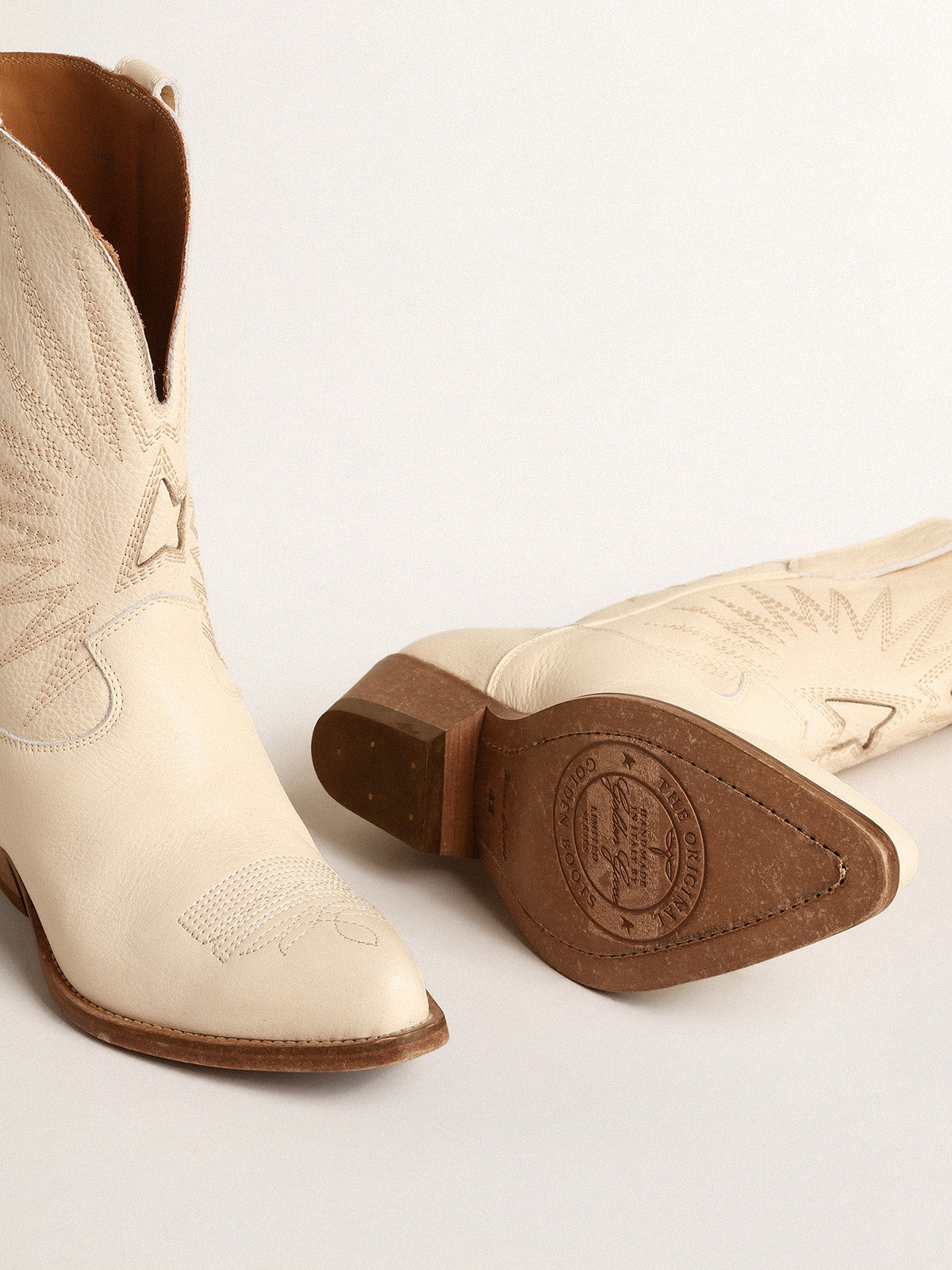Low Wish Star boots in cream-colored leather with inlay star| Golden Goose
