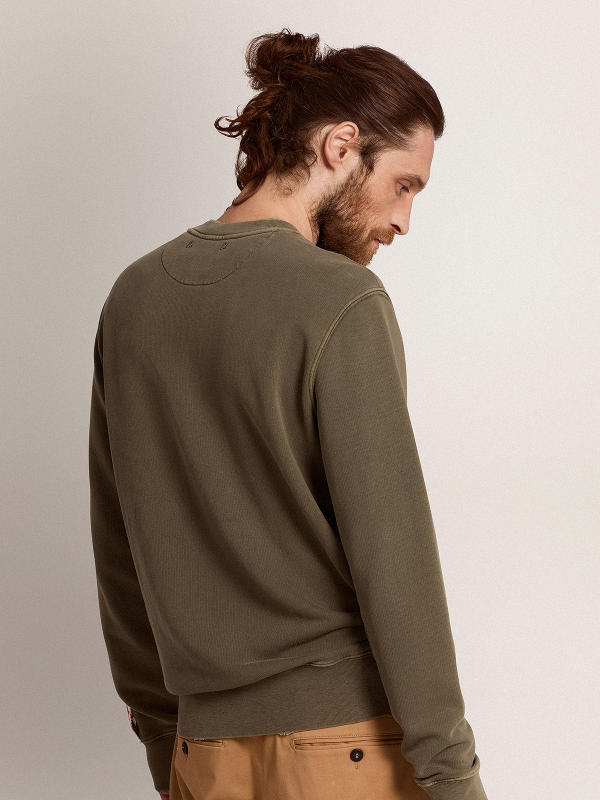 Men's olive green sweatshirt with Golden lettering| Golden Goose