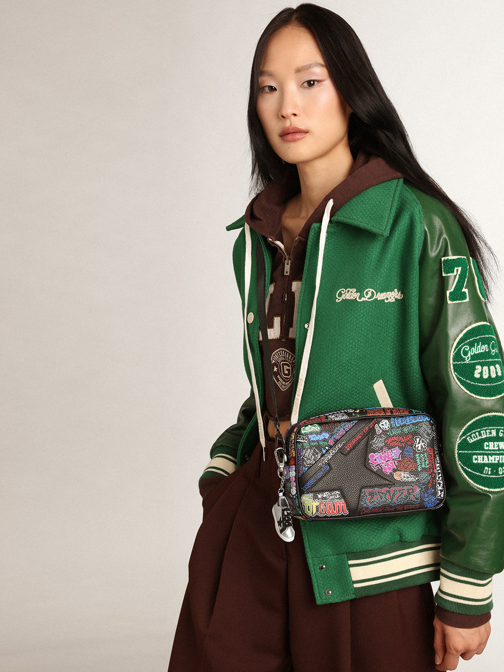Women's Star Bag in black hammered leather with multicolor print| Golden Goose