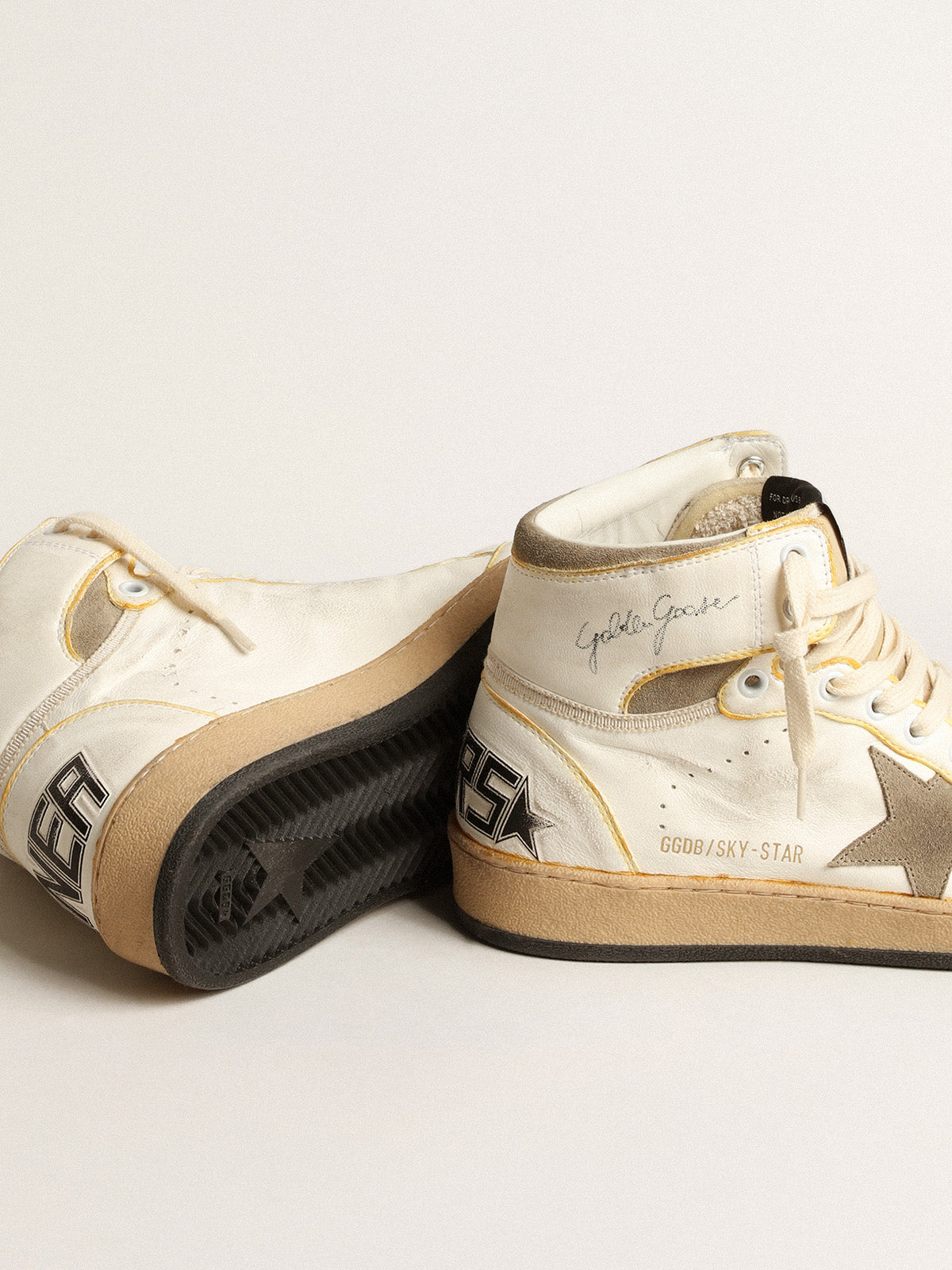 Men's Sky-Star in white nappa leather with dove-gray suede star| Golden Goose