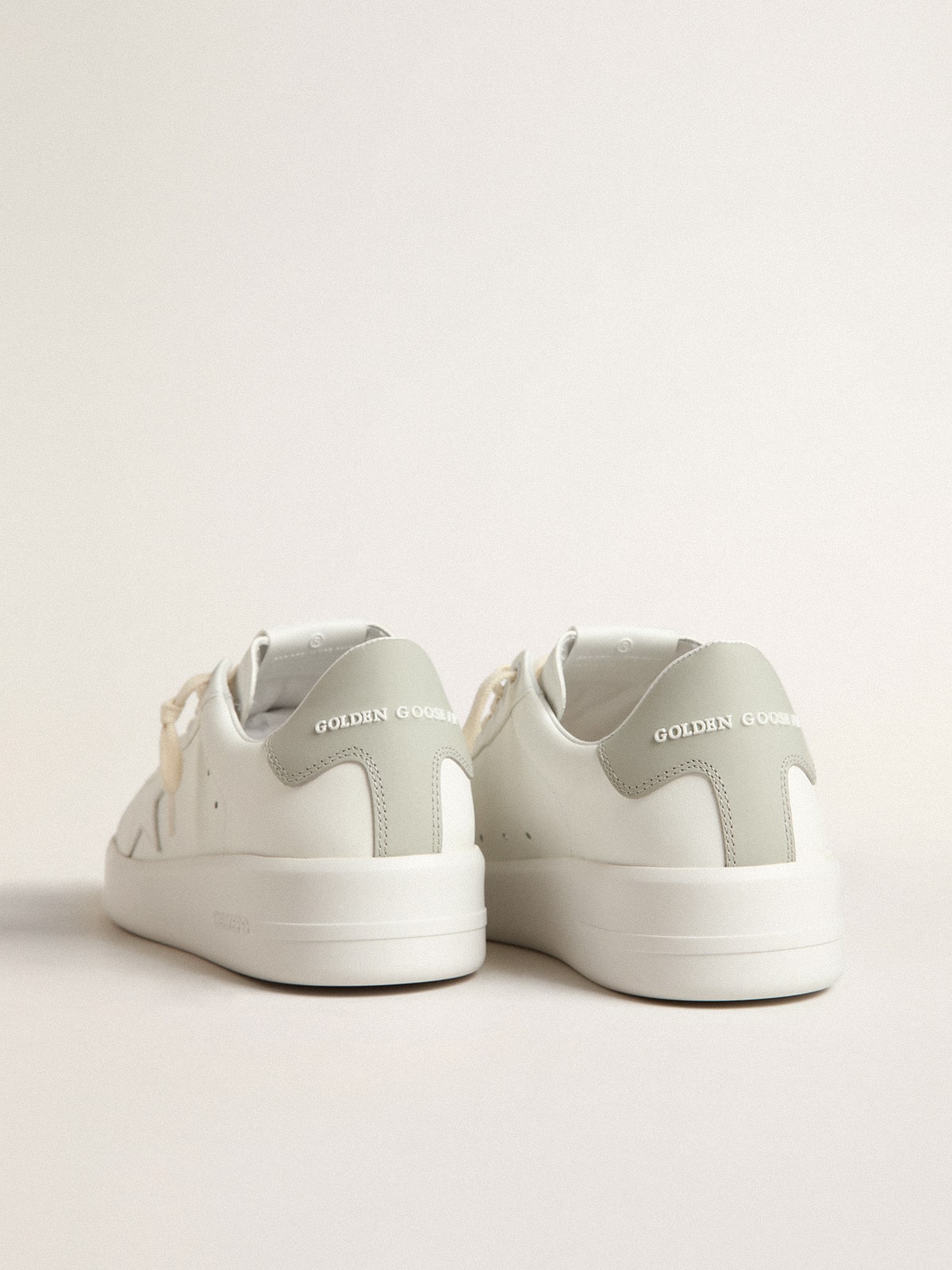 Purestar with white star and gray leather heel tab| Golden Goose