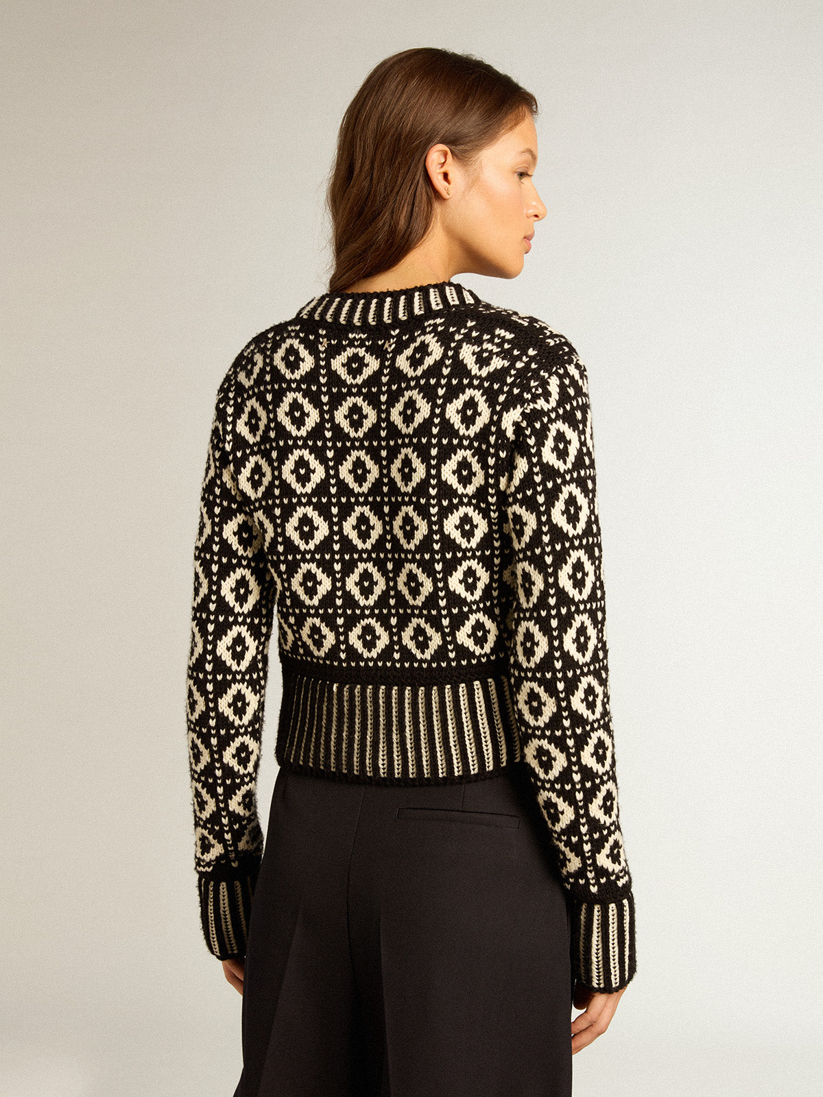 Cropped cardigan with geometric design in vintage white and black| Golden Goose