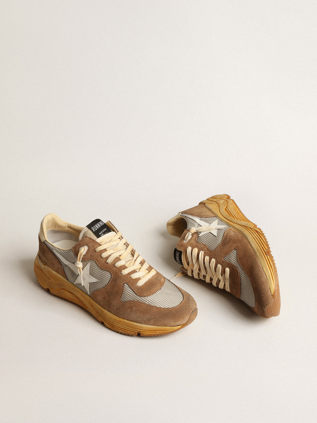 Running Sole in silver mesh and tobacco suede with a white star| Golden Goose