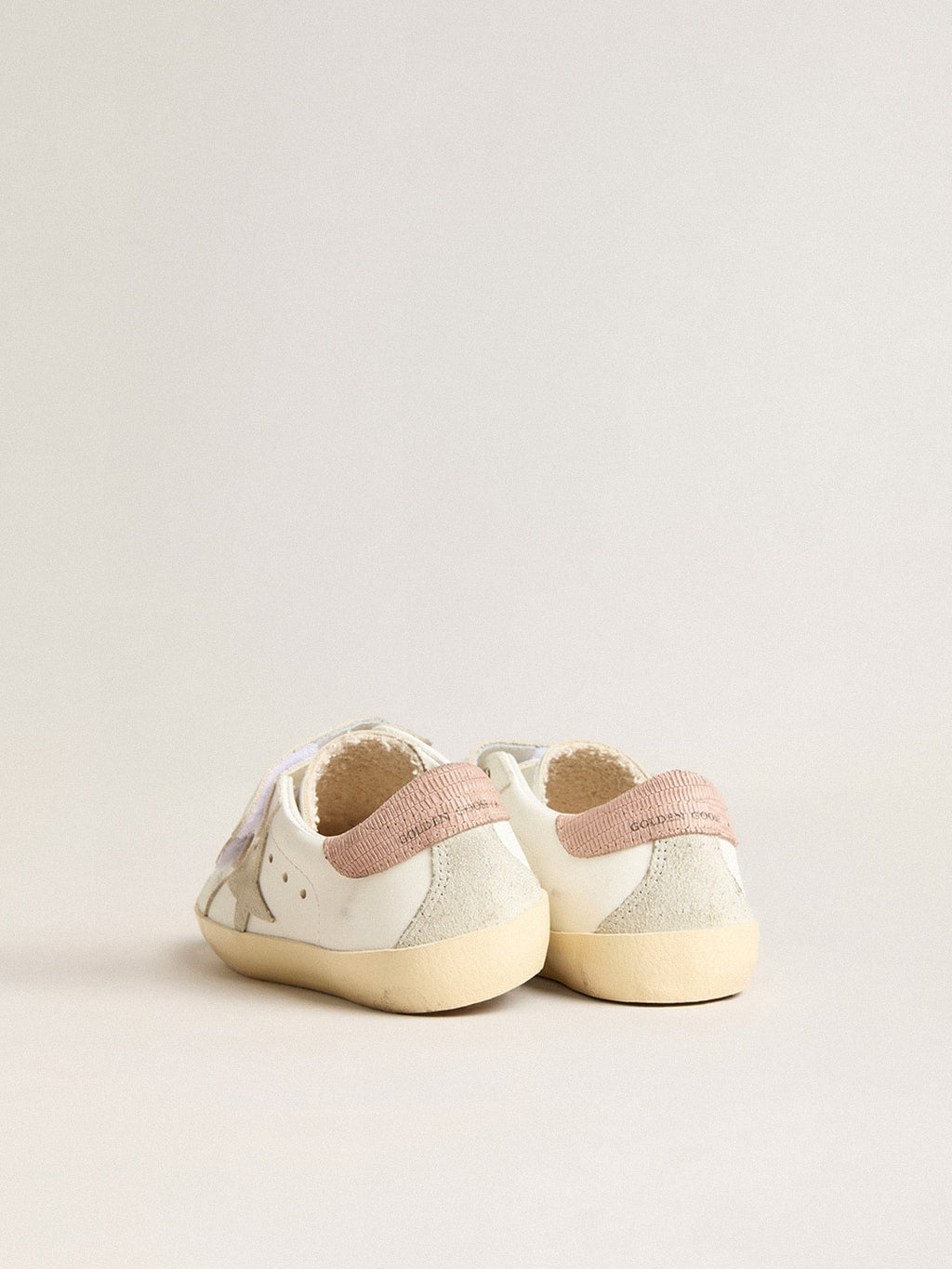Junior Old School in leather with gray suede star and old rose heel tab| Golden Goose