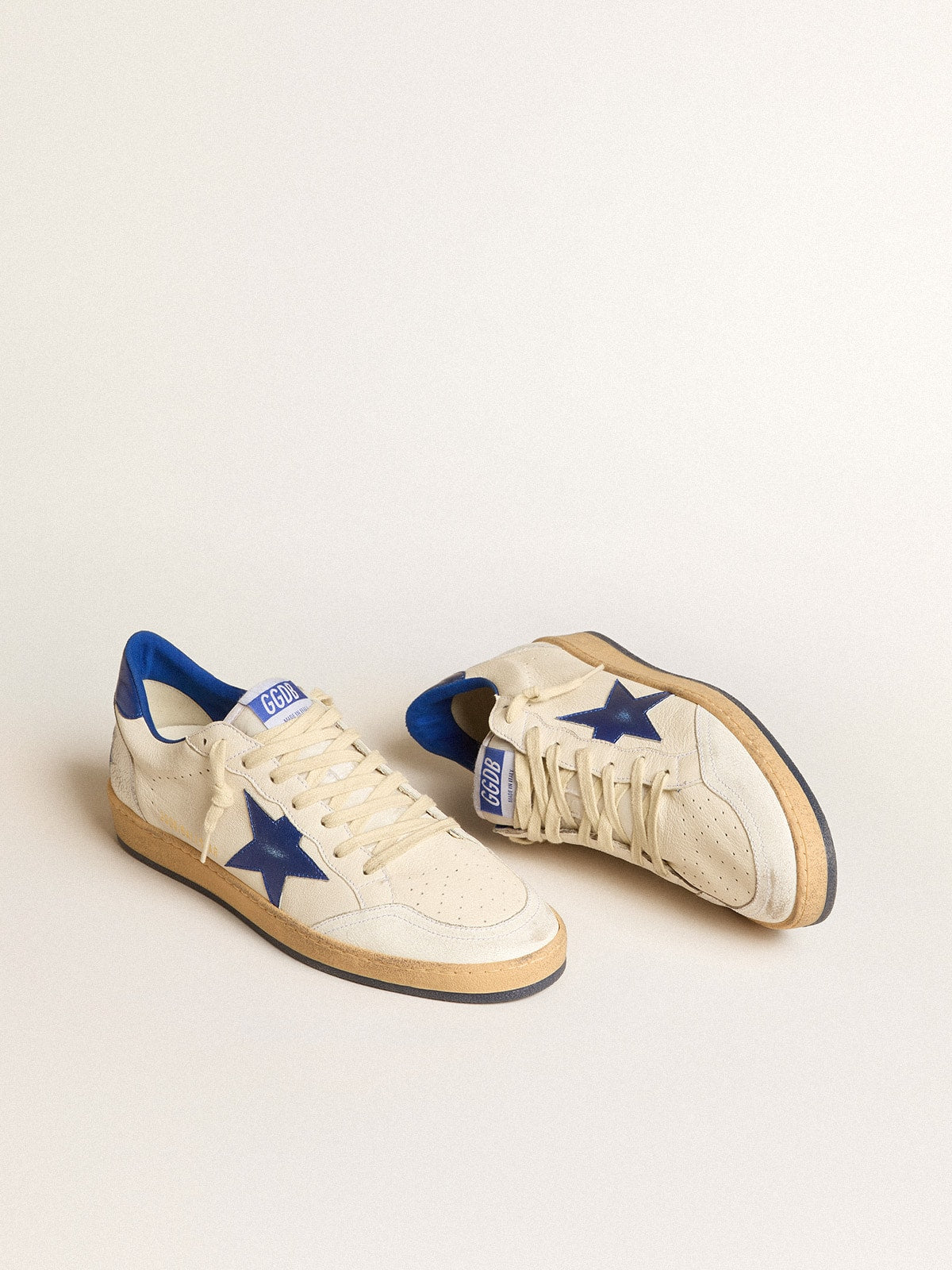 Men's Ball Star Wishes in white nappa leather with a bright blue star and heel tab| Golden Goose
