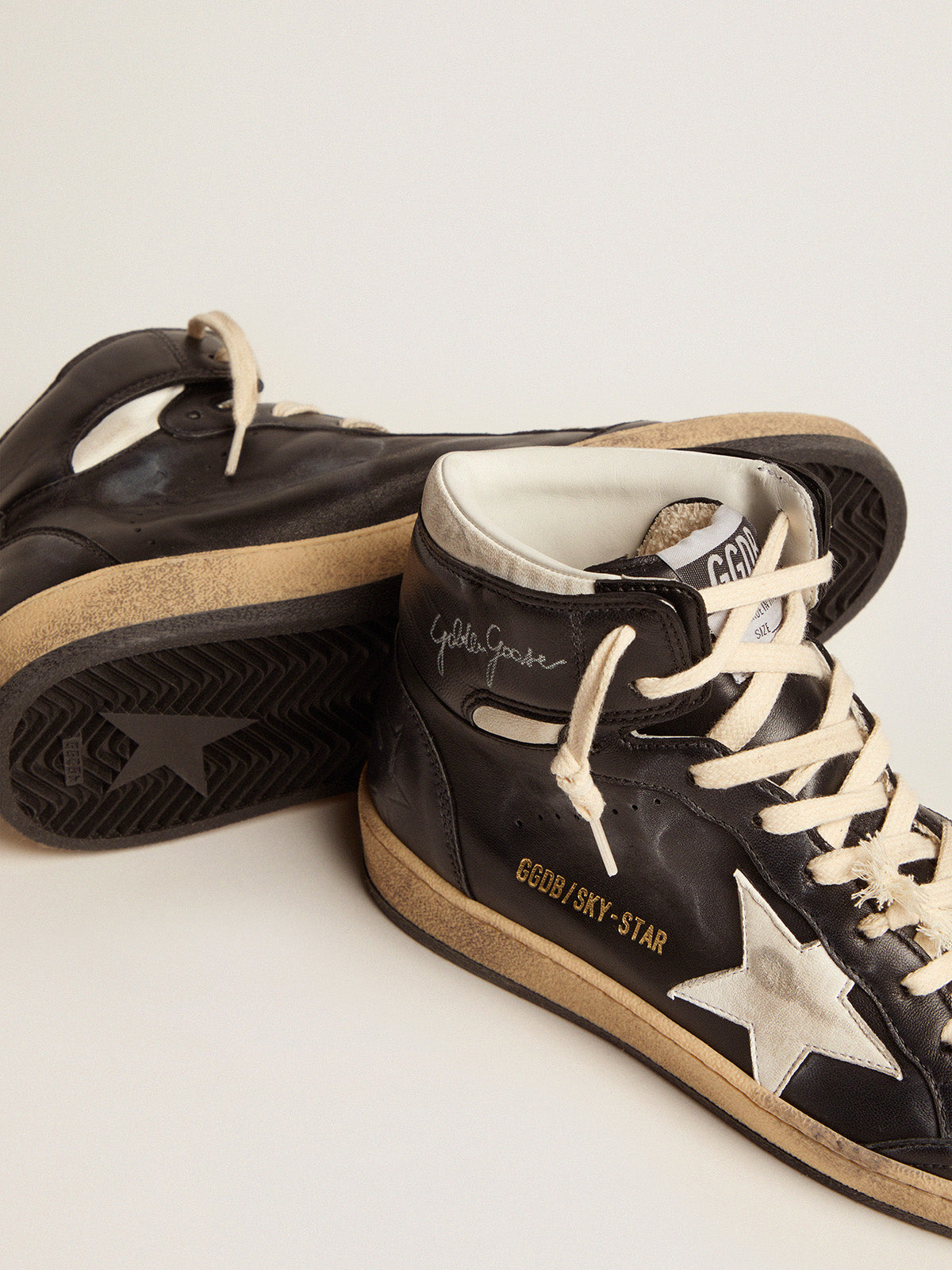 Women's Sky-Star in black nappa with white star| Golden Goose