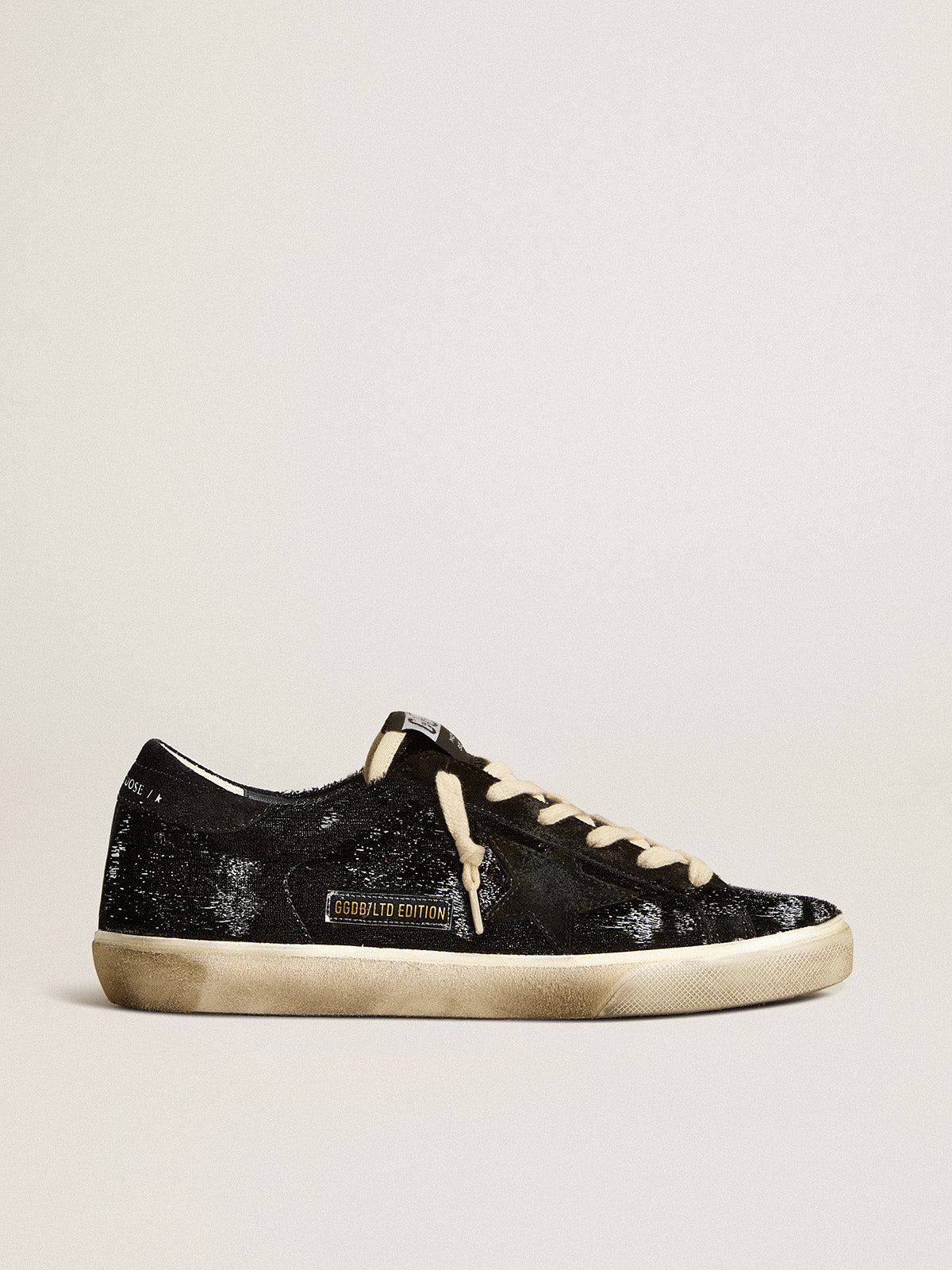 Women's Super-Star in black velvet and suede with black suede star| Golden Goose