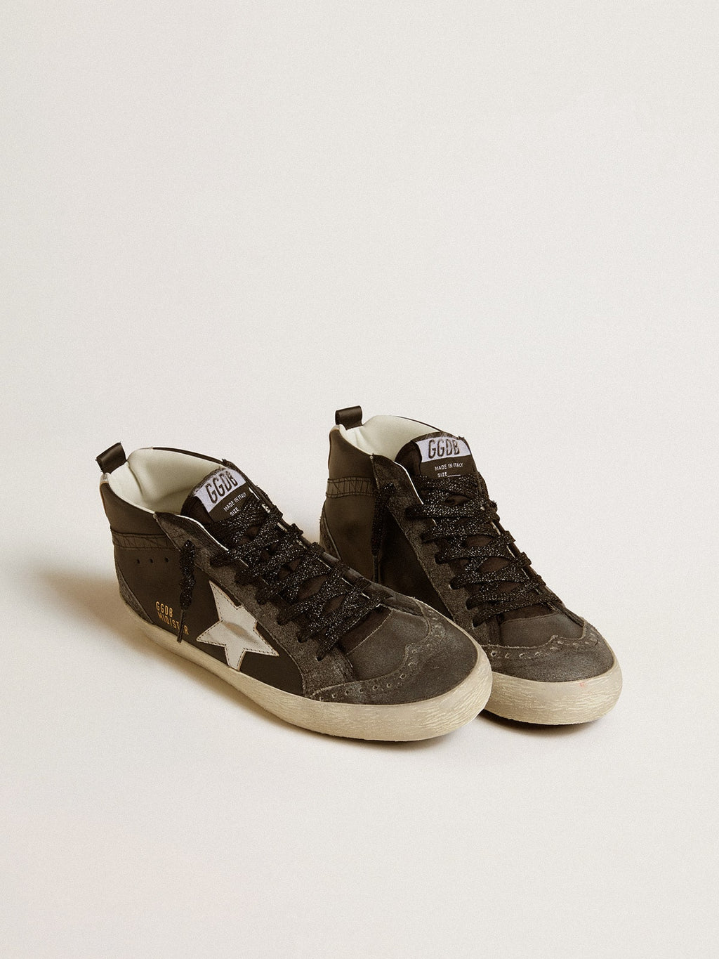 Women's Mid Star in black leather with silver metallic leather star| Golden Goose