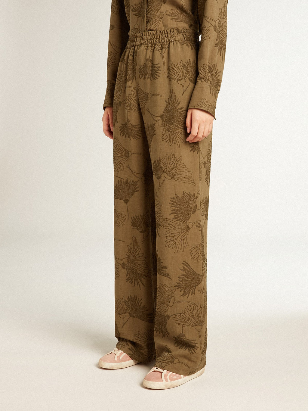Women's olive-colored viscose-cotton blend pants with floral pattern