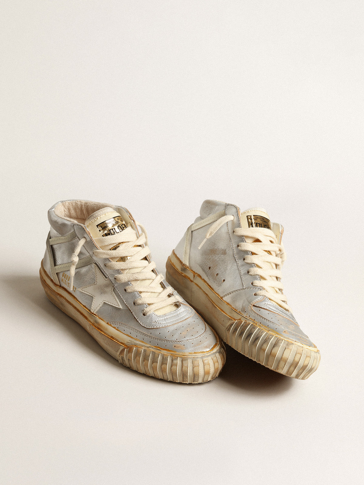 Men's Mid Star in silver metallic leather with ivory star| Golden Goose