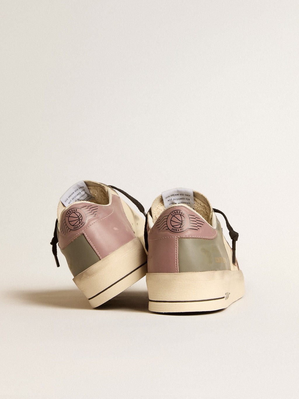 Men's Stardan LTD in gray leather with a pink leather star and heel tab| Golden Goose