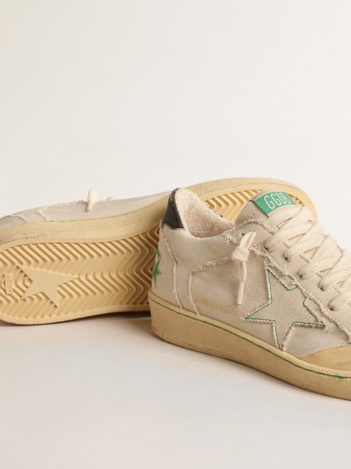 Ball Star with vanilla canvas star and leather heel tab| Golden Goose