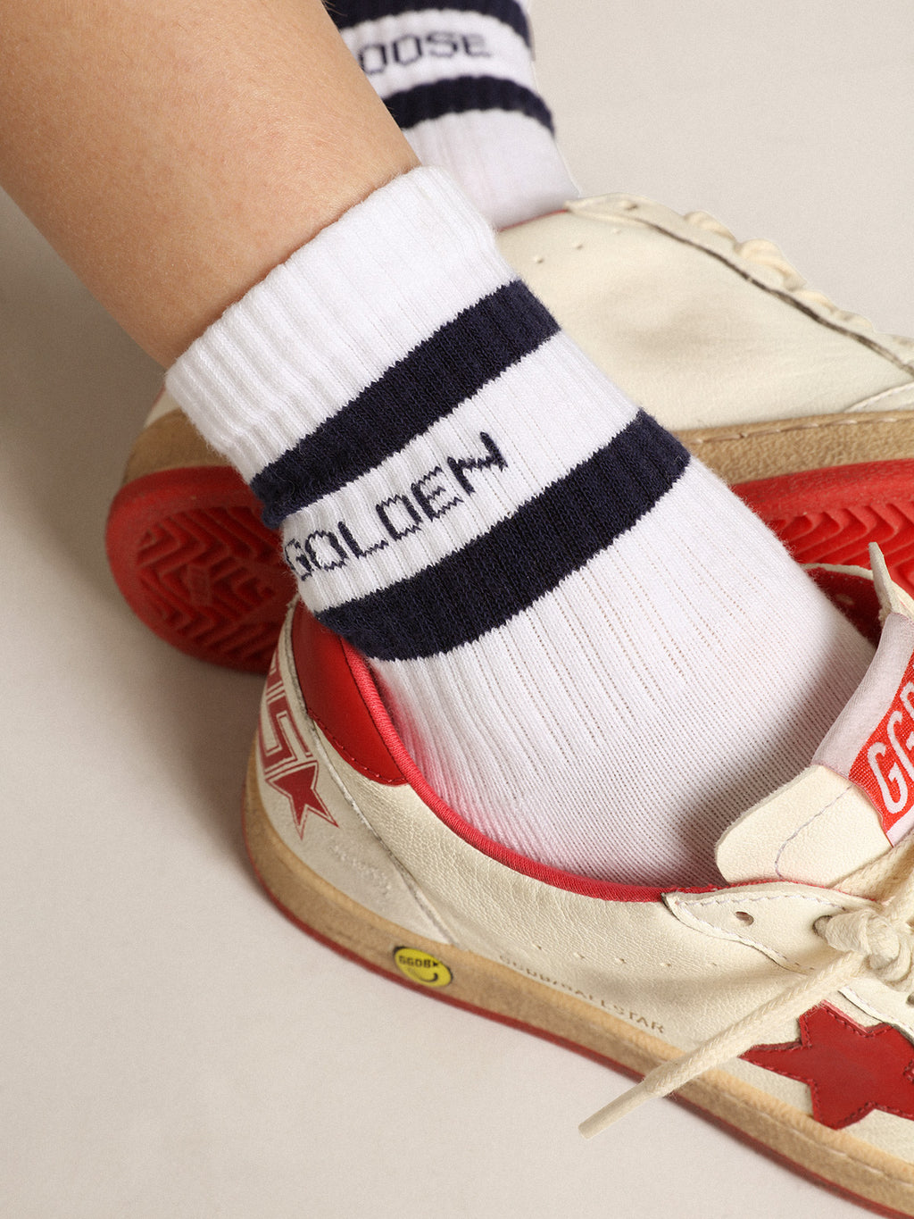 White cotton socks with navy-blue stripes and Golden Goose logo| Golden Goose