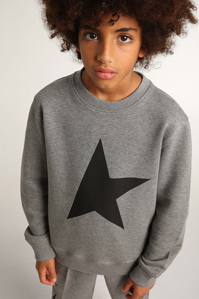 Boys' gray sweatshirt with black maxi star on the front| Golden Goose