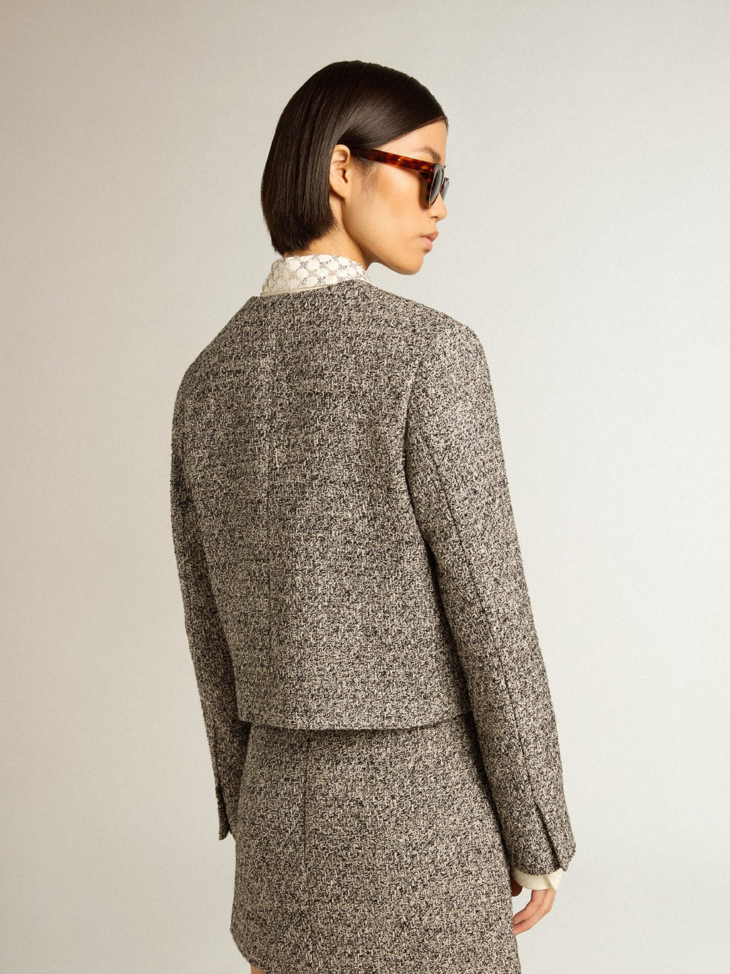 Boxy cropped jacket in gray bouclé fabric
