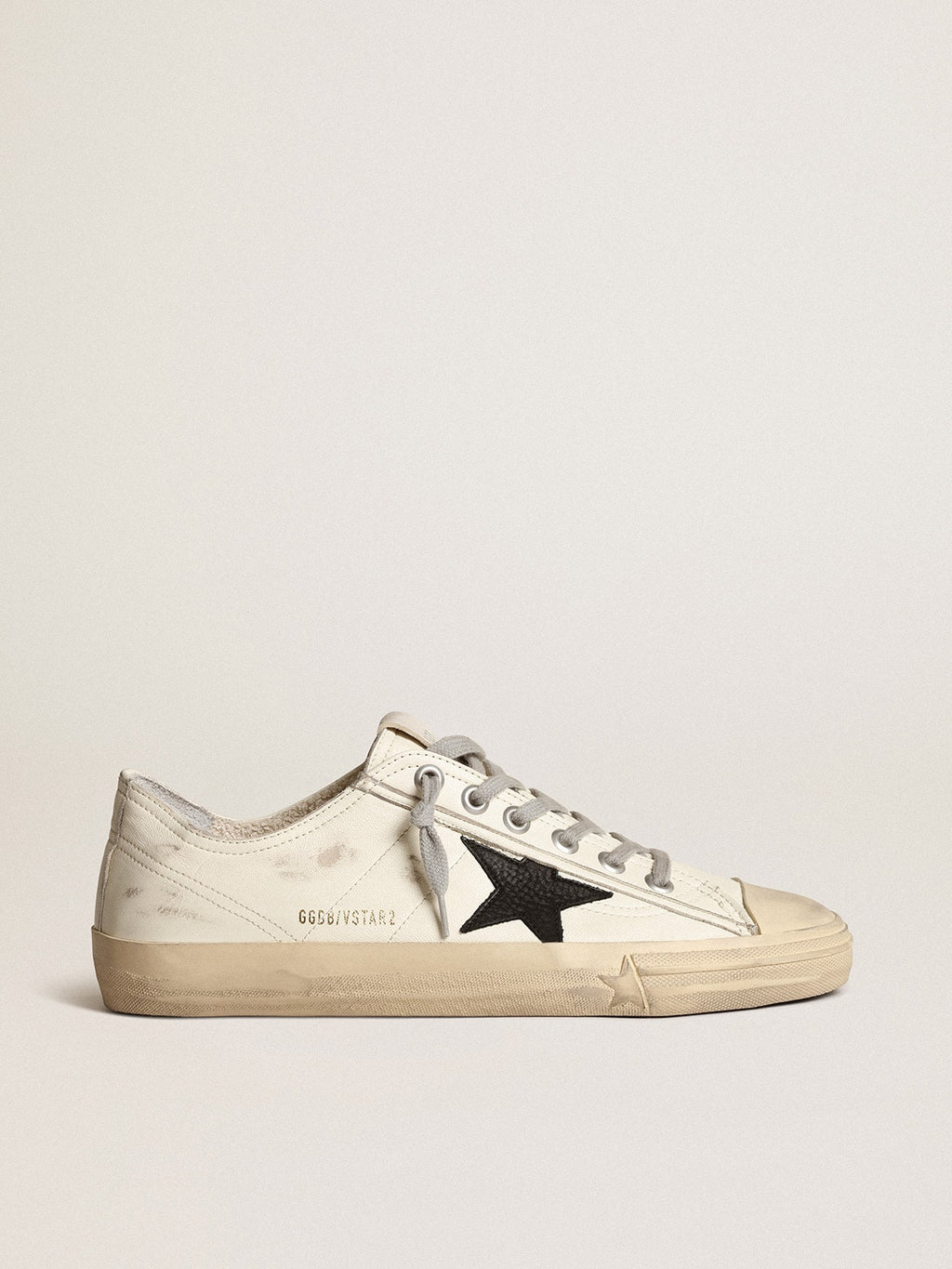 V-Star sneakers in off-white nappa leather with black nubuck star| Golden Goose